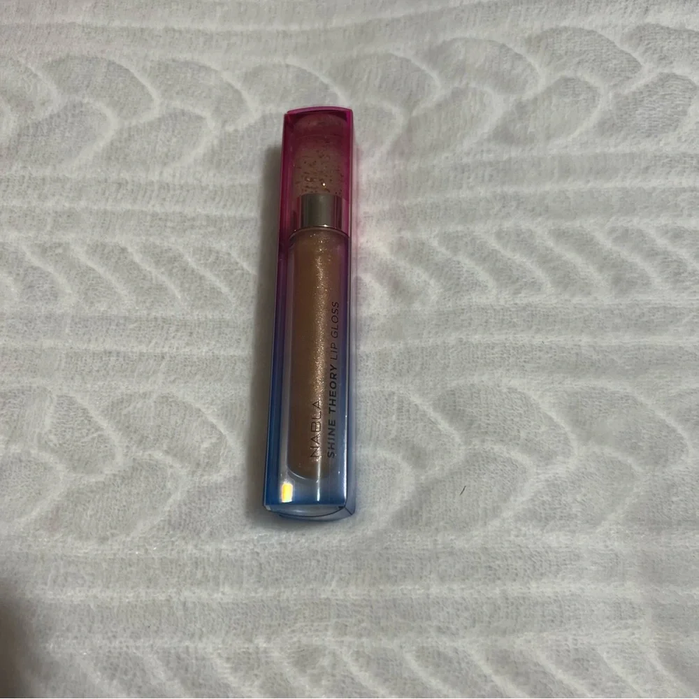 💗 *NEW* Nabla -‎ Shine Theory Lip Gloss